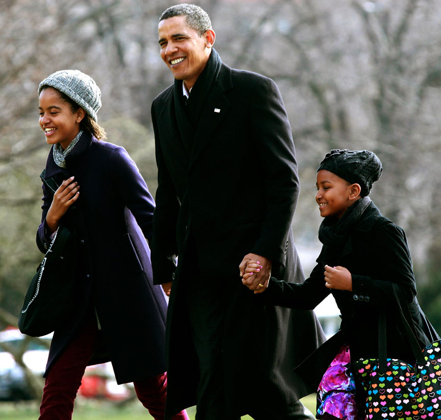 Obama Family Returns To White House From Hawaii Vacation 