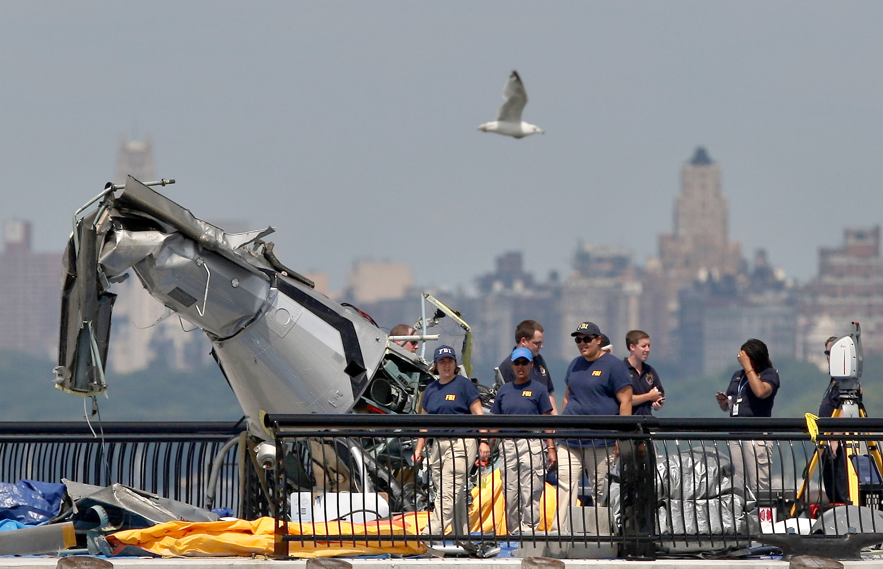 Helicopter, plane collide midair, crash into Hudson River in Hoboken 