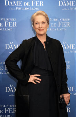 022-streep-inparis136488762.gif 