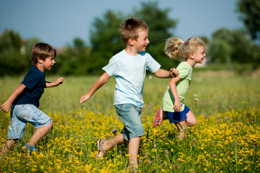 kids running spring 