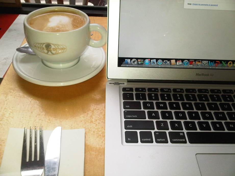 Coffee &amp; Laptop at Paradiso 