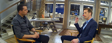CBS News correspondent Ben Tracy interviews "Two and a Half Men" co-star Jon Cryer 