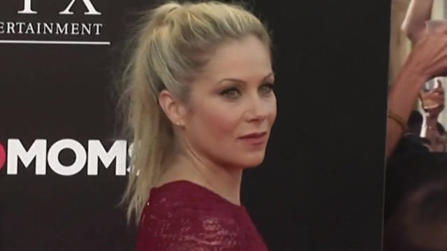 Christina Applegate Makes First Public Appearance Since Ms Diagnosis Sandhills Express 