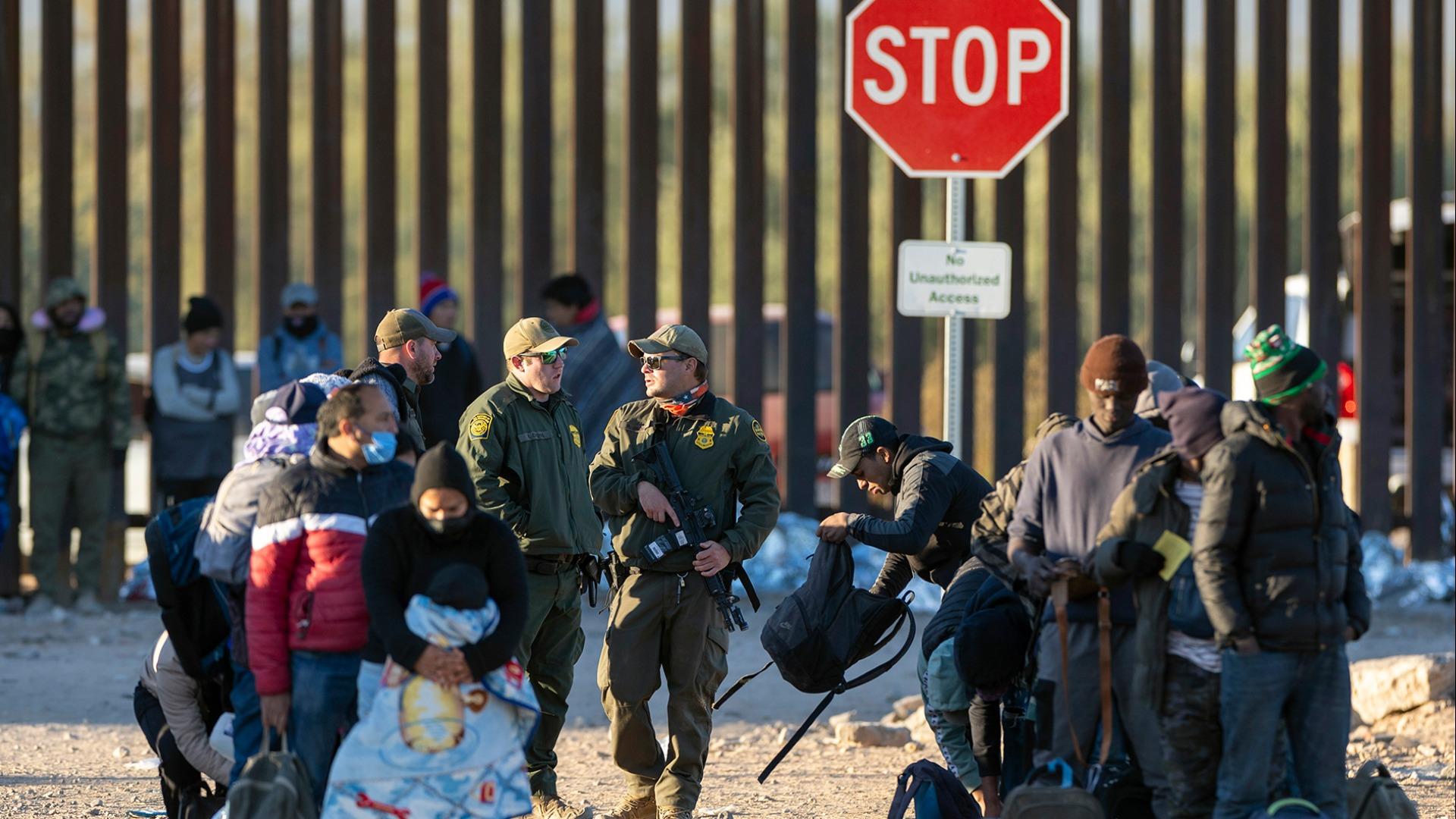 Federal judge prohibits separating migrant families at US border