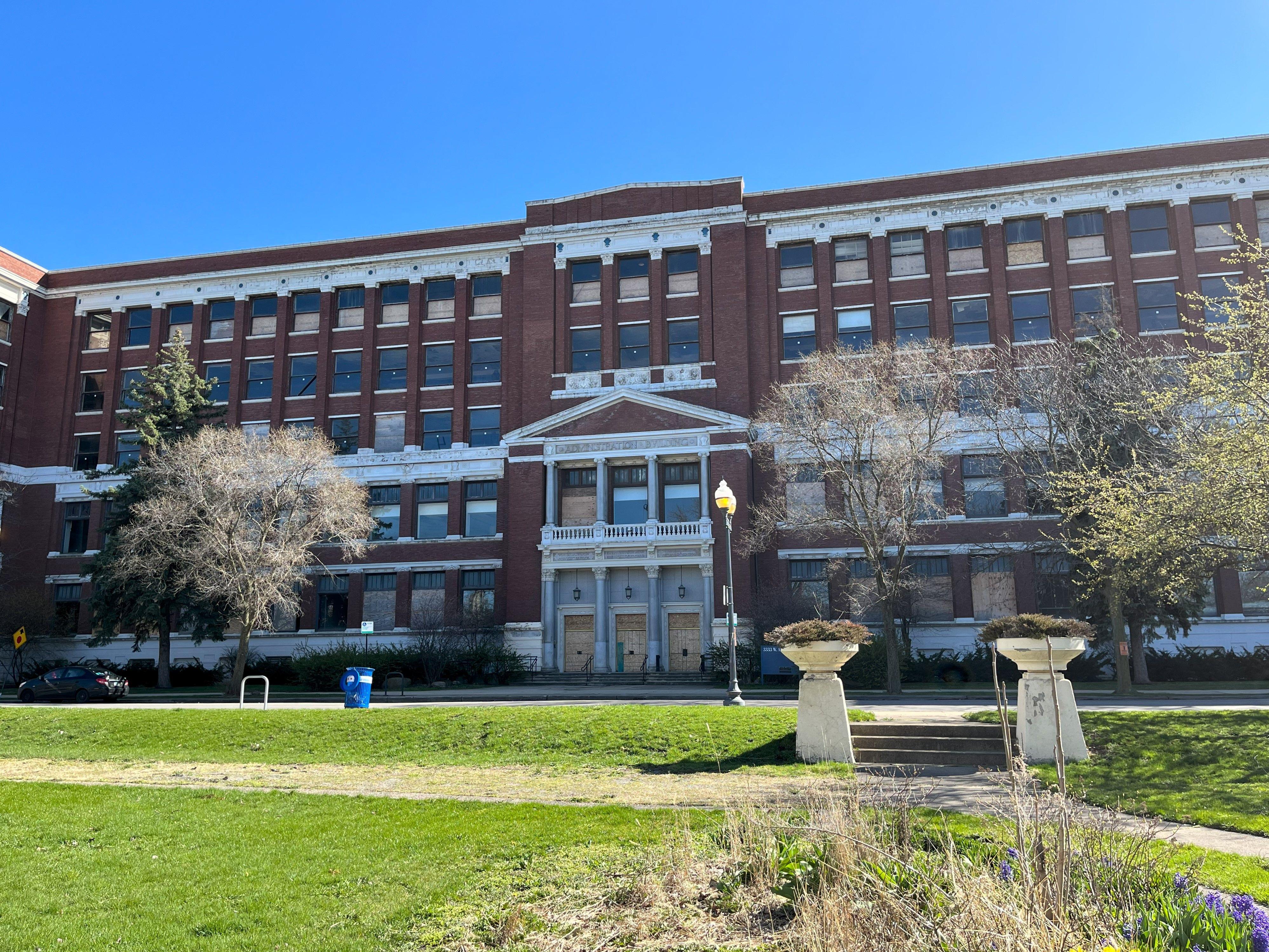 Formers Sears Administration Building.jpg 