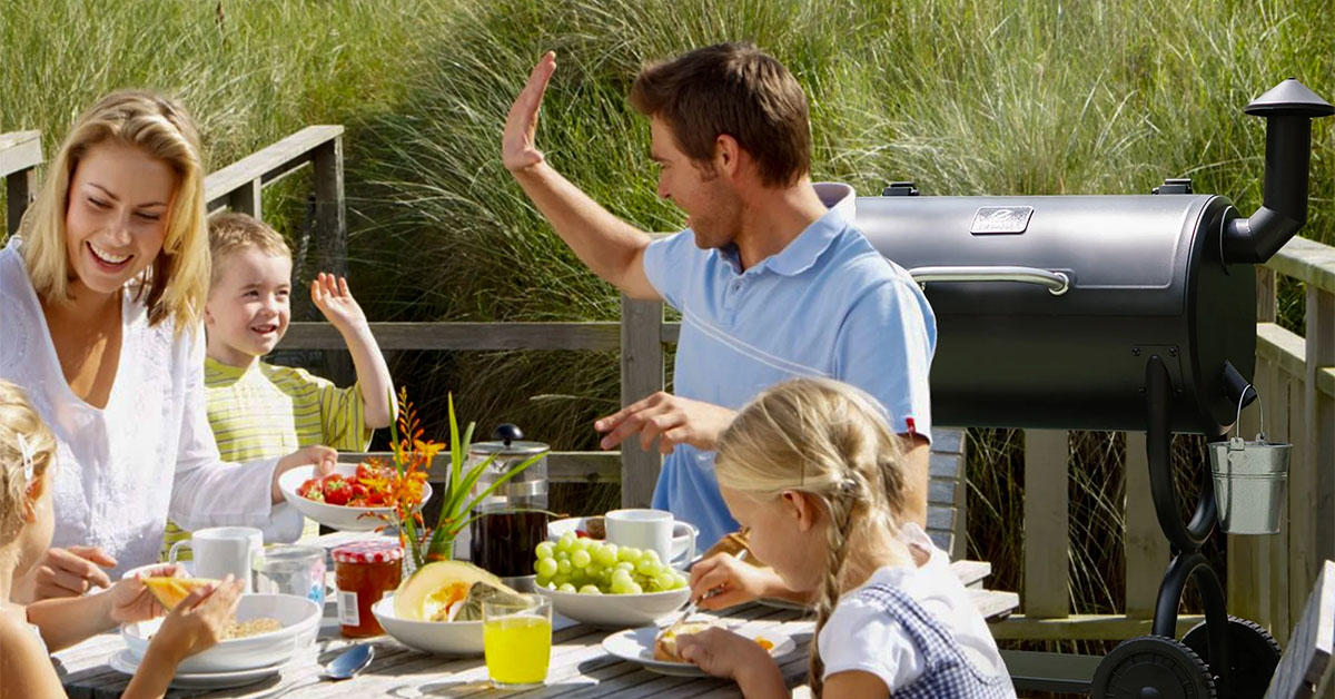 walmart-labor-day-hero-grill-and-smoker-family.jpg 