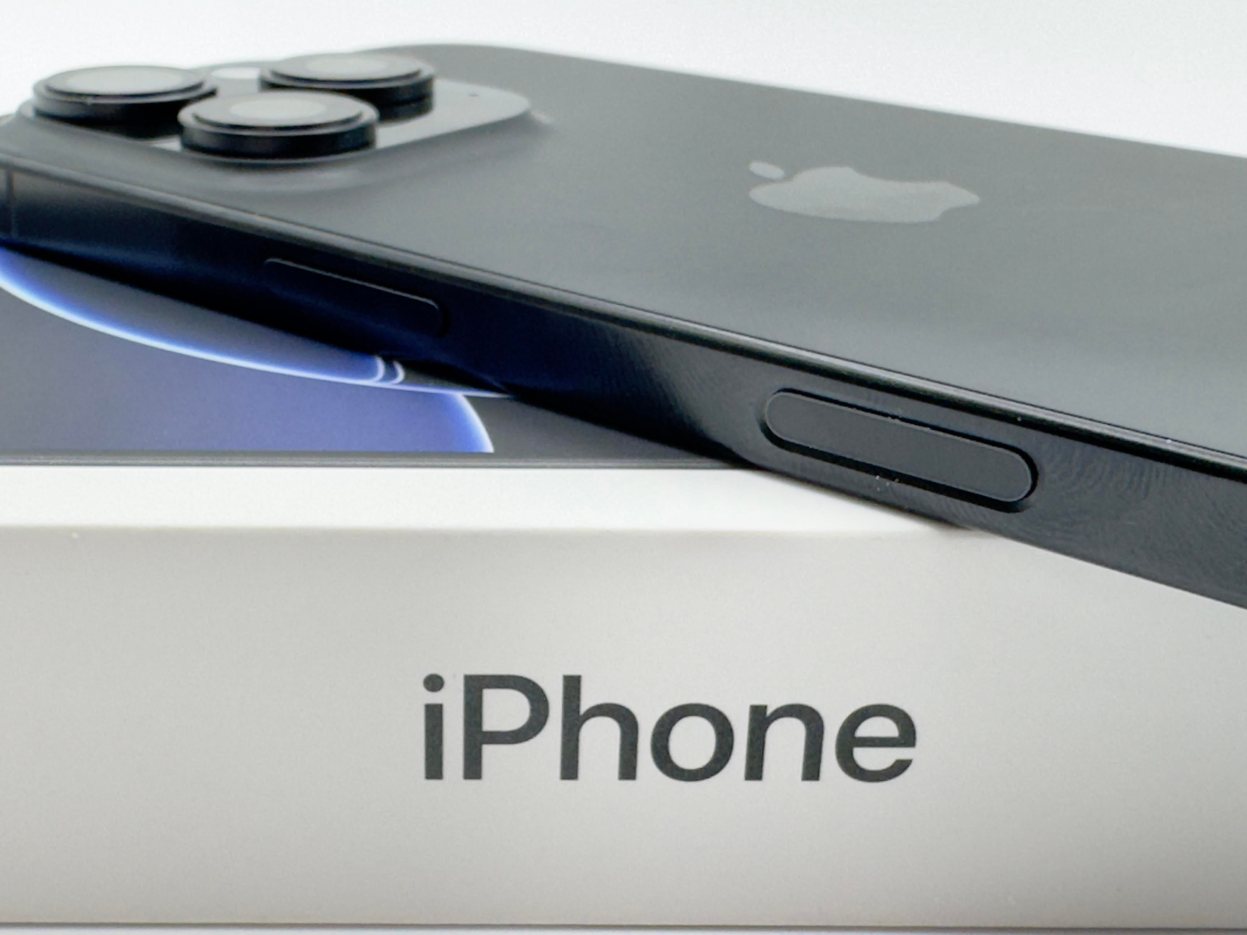 iPhone 16 Pro Review