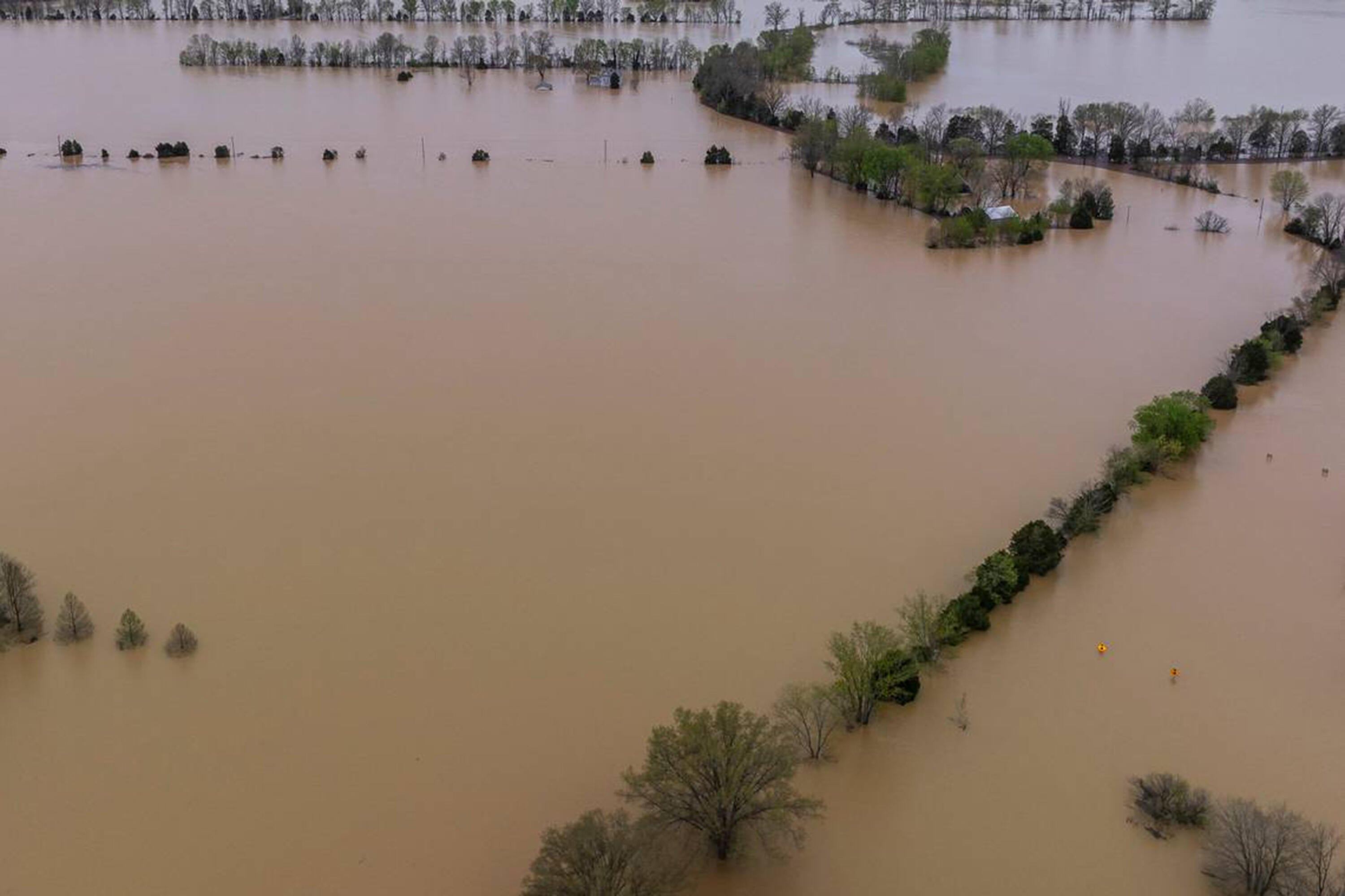 US-NEWS-KY-FLOODING-DEATHS-2-LX