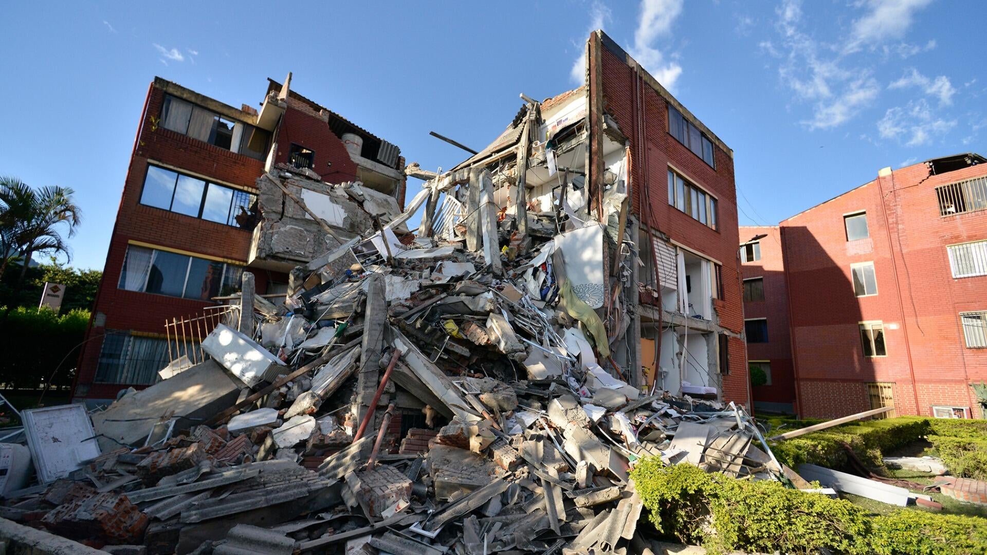 Search for survivors of Colombia earthquake enters "final phase"