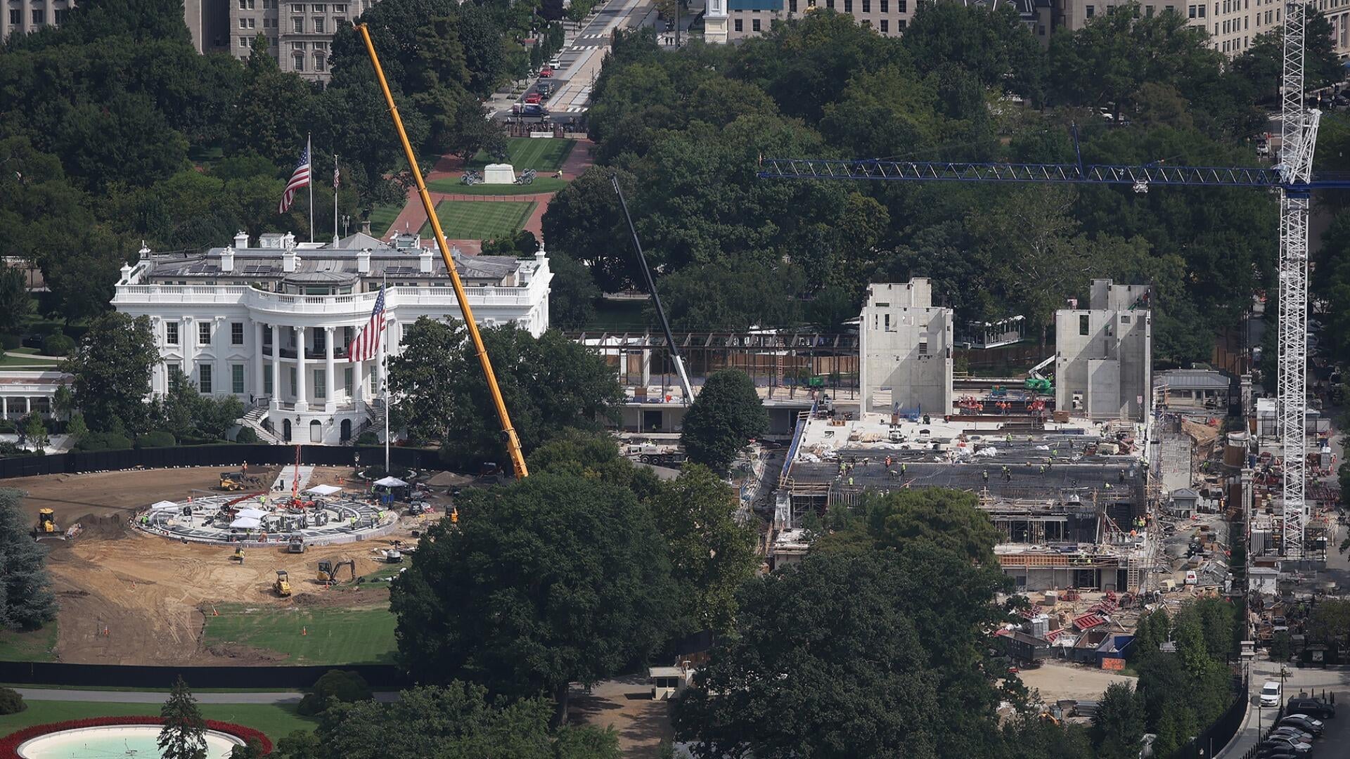 Supreme Court temporarily allows work on White House ballroom to continue