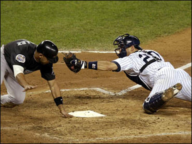 Photo: GAME 6 OF THE 2003 WORLD SERIES YANKEES vs FLORIDA MARLINS -  NYP2003102506 