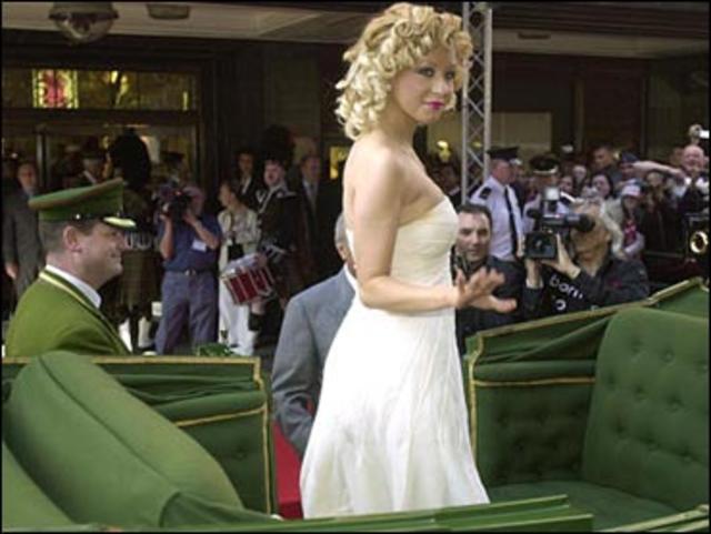 christina aguilera wedding dress