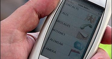 Fla. homeless man arrested for charging phone in park, accused of theft CBS News