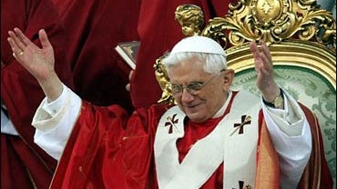 Pope Benedict XVI at open air mass in Warsaw, May 26, 2006 