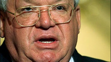 House Speaker Dennis Hastert, R-Ill., speaks to reporters regarding the resignation of Rep. Mark Foley, R-Fla. 