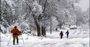 Monster Winter Storm Moves Into Plains - CBS News