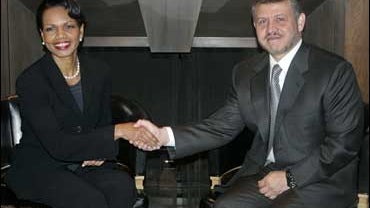 Abduallah shakes hands with Condi 