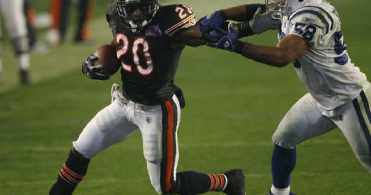 Chicago Bears wide receiver Muhsin Muhammad, (87) celebrates his