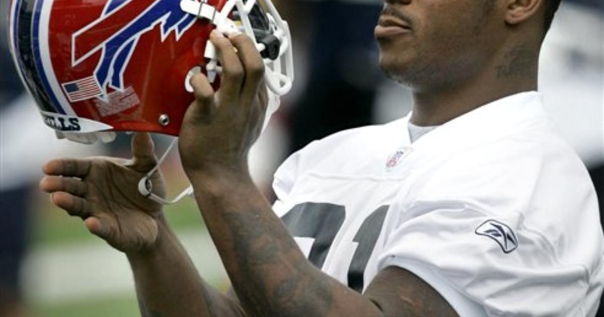 Tiki Barber: Joint Strengthening Helped Extend Running Back Career