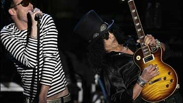 Velvet Revolver At the Hall of Fame Induction Ceremony 