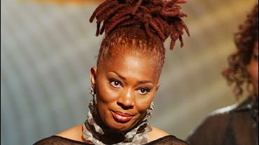 Terry McMillan accepts her award 