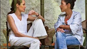 Angelina Jolie & Mariane Pearl 