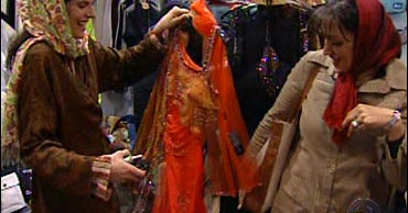 Fighting On The Fashion Front In Iran - CBS News