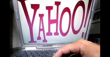 Yahoo Mail Adds Text Messaging Feature - CBS News