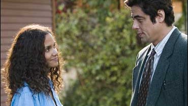 Halle Berry, Benicio Del Toro, "Things We Lost in the Fire" 