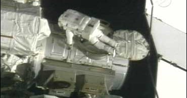 NASA Makes Space Station Repairs - CBS News
