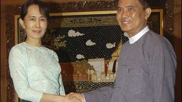 Aung San Suu Kyi, relations minister Aung Kyi 