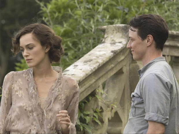 Keira Knightley and James McAvoy (l-r) in scene from movie "Atonement" 