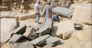 Forgotten Pharaoh Found Pyramid Hunis Legacy Revealed - izg4dm9