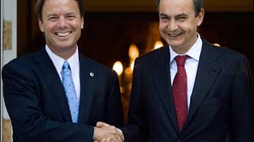 John Edwards and Spain's Prime Minister Jose Luis Rodriguez Zapatero 