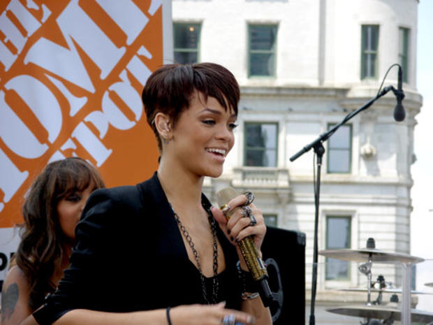 Rihanna taping for The Early Show at the GM Plaza on June 20, 2008. 