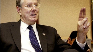 Steve Forbes headshot, as chief executive officer of Forbes and editor-in-chief of Forbes magazine 
