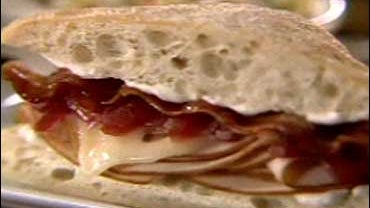 The most popular meals in the U.S.: Burgers, french fries, pizza and sandwiches. 