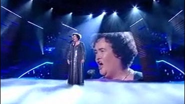 Susan Boyle performs in the finals of the "Britain's Got Talent" competition, May 30, 2009. 