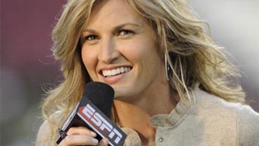 TAMPA, FL - OCTOBER 2: ESPN commentator Erin Andrews reports as the Pittsburgh Panthers upset the University of South Florida Bulls at Raymond James Stadium on October 2, 2008 in Tampa, Florida. (Photo by Al Messerschmidt/Getty Images) 