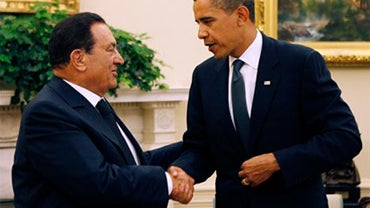 President Barack Obama shakes hands with with Egyptian President Hosni Mubarak 