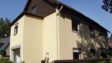 Exterior view of the house of a psychotherapist in Berlin, Germany, Sept. 20, 2009. Two people died and 10 others were hospitalized after being poisoned while taking part in a group therapy session in Berlin, German police said Sunday, Sept. 20, 2009. One 