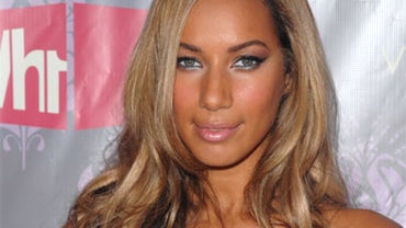 FILE - In this Sept. 17, 2009 file photo, Leona Lewis arrives at the VH1 Divas concert, in New York. (AP Photo/Peter Kramer, file) 