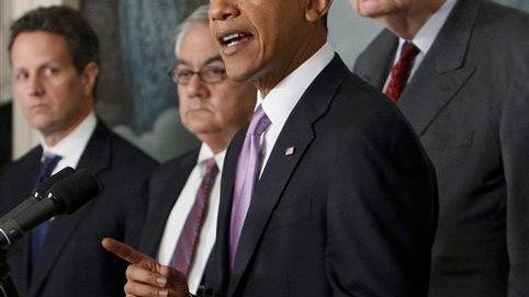 Timothy Geithner, Barney Frank, Paul Volcker, Barack Obama 