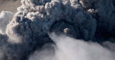 Post-Volcanco, Jet Engines Combed for Ash Damage - CBS News