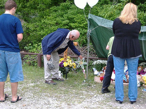 27105_1372520068260_1089511.jpg 