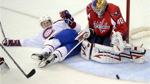 Semyon Varlamov, Travis Moen 