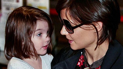 Suri-Cruise-Katie-Holmes.jpg 