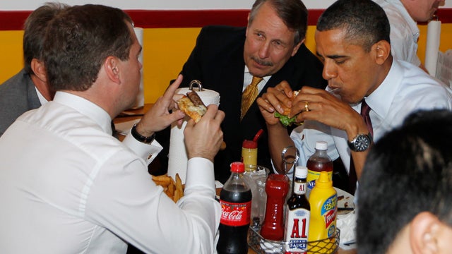 obama-medvedev_burger_2_1.jpg 