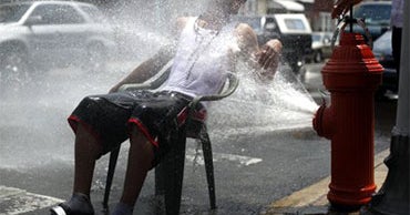 Heat Wave Blankets Much of U.S., Threatens Grids - CBS News