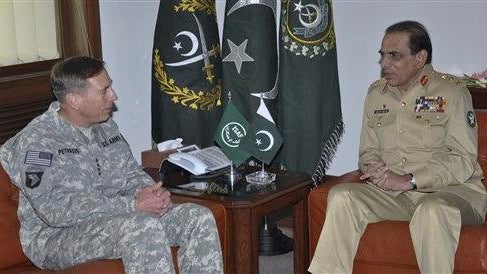 Ashfaq Parvez Kayan, David Petraeus 